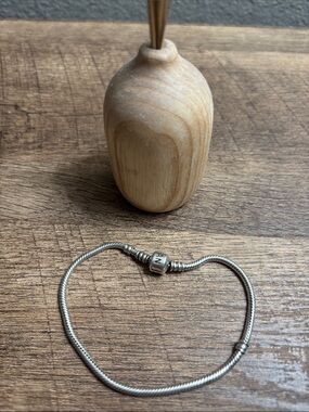 Authentic PANDORA Starter Charm Bracelet 9”